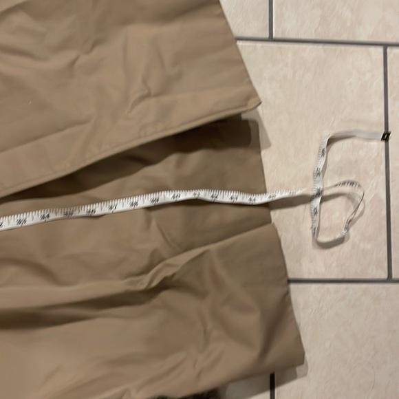 Men’s Burberry trench coat - Picture 8 of 10